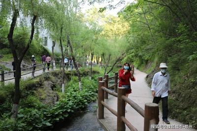 &ldquo;五一&rdquo;小長(zhǎng)假第一天,重渡溝景區(qū)安全有序開(kāi)放